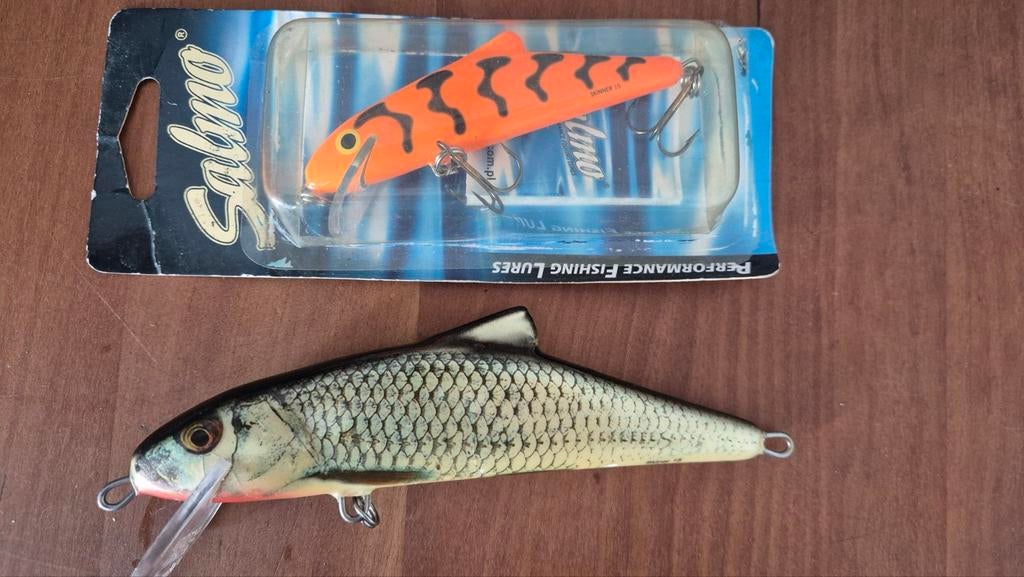 Kunstaas: 2x Salmo Skinner, Ophalen of Verzenden, Zo goed als nieuw, Overige typen