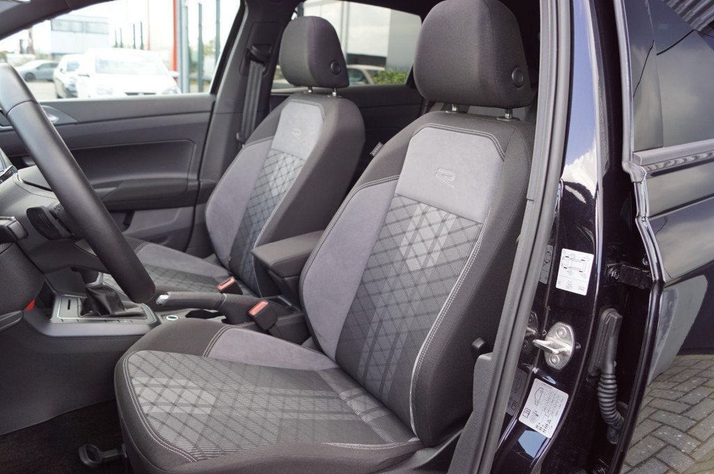 Volkswagen POLO 1.0 TSI DSG R-Line Panodak/ Camera /Virt. co, Auto's, Volkswagen, Gebruikt, Huisgarantie, 95 pk, Met garantie (alle)