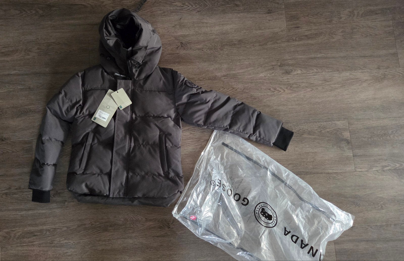 Canada Goose Winterjas XS Grijs met Zwarte Badge, Canada Goose, Nieuw, Overige maten, Ophalen of Verzenden