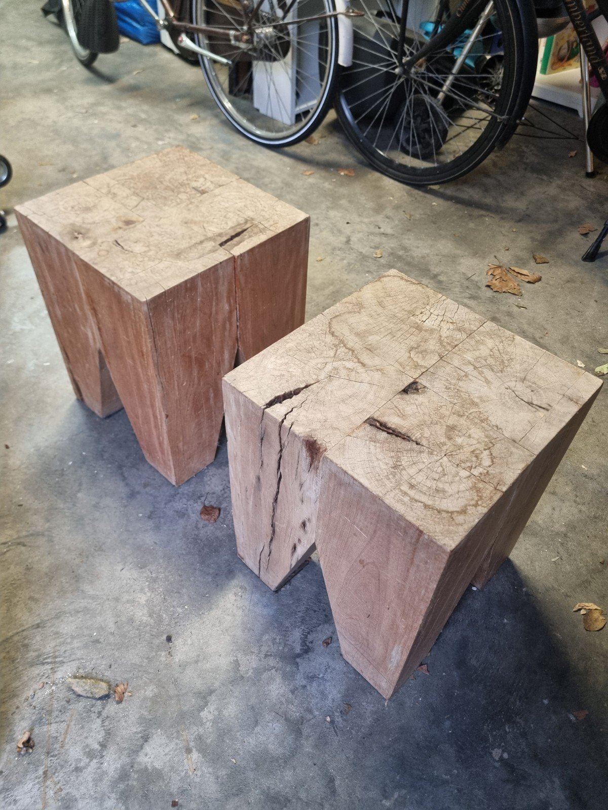 Massieve hardhouten bijzettafels (2 stuks)., Ophalen, Gebruikt, Hout