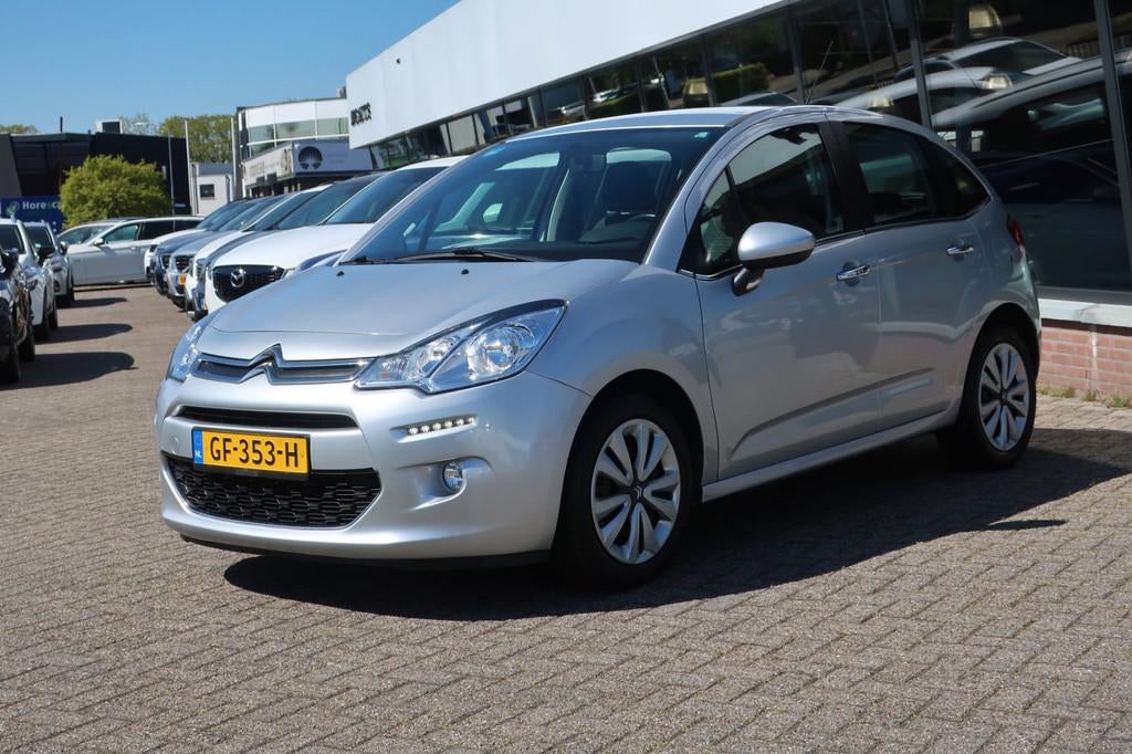 Citroen C3 1.2 PureTech Collection LED_CLIMA_NAVI_NAP, Voorwielaandrijving, Stof, Gebruikt, 1199 cc