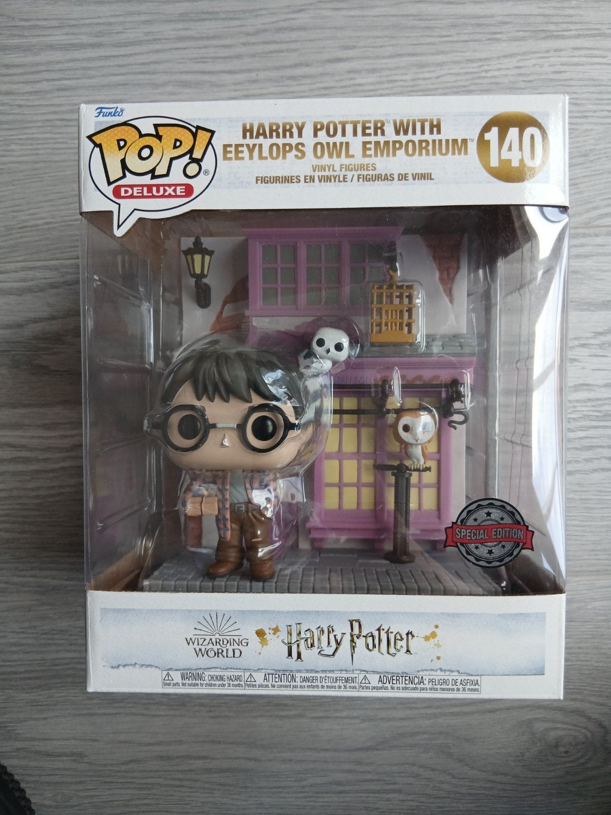 140 Harry Potter With Eeylops Owl Emporium Funko Pop Deluxe, Verzenden, Zo goed als nieuw