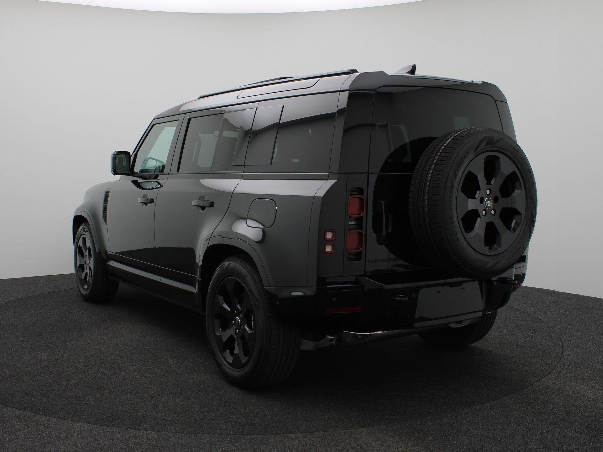 Land Rover Defender 110 2.0 P300e 110 Dynamic SE Edition | C, Auto's, Gebruikt, Euro 6, 150 min, 3000 kg