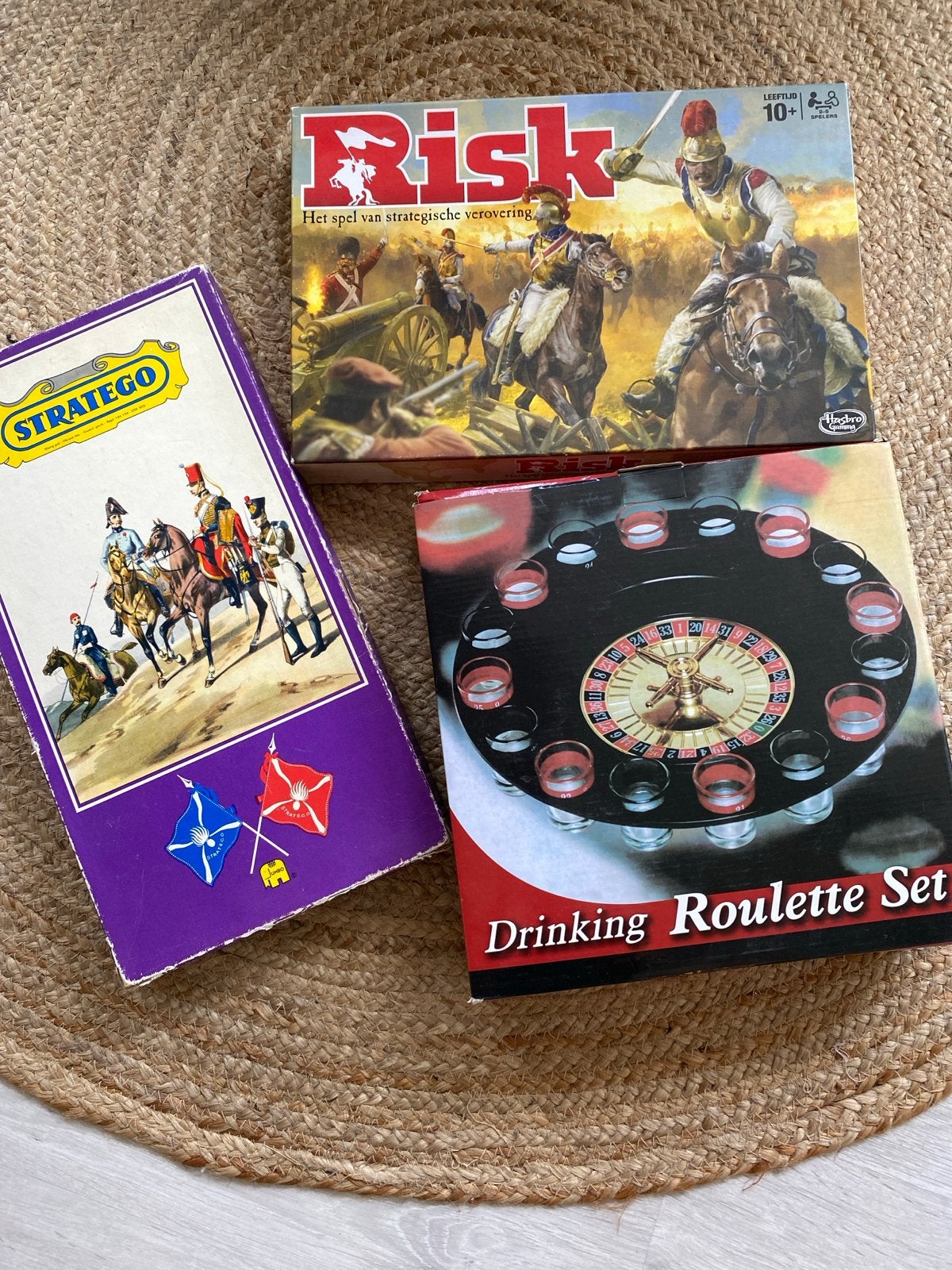 Gratis … Risk, Stratego en Drinking Roulette, Een of twee spelers, Ophalen, Gebruikt