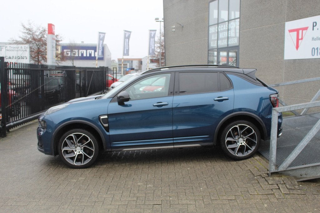 Lynk & Co 01 1.5 Night Edition Blue & Black. Panoramadak/360, Auto's, Lynk & Co, 12 maanden, Stof, Euro 6, Blauw