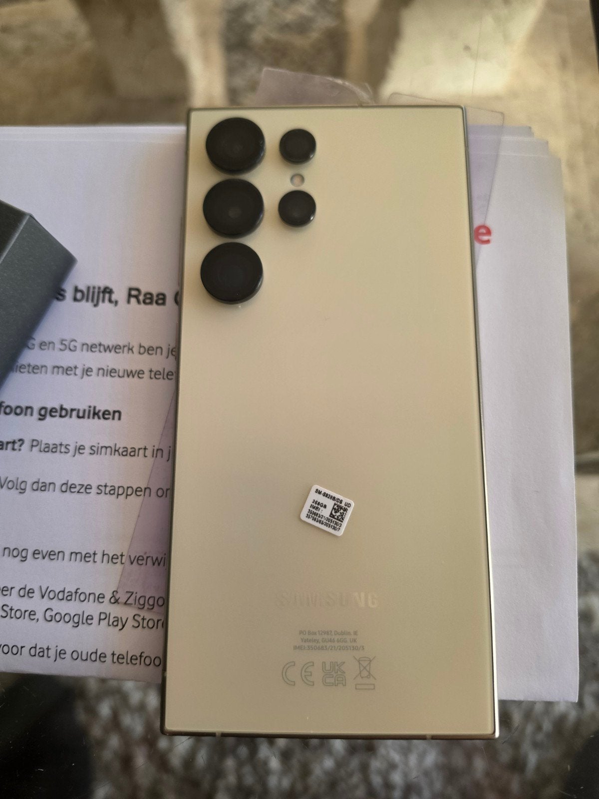Titel: Samsung Galaxy S24 Ultra 256GB - Als Nieuw + Extra