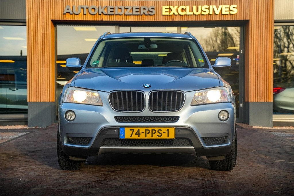 BMW X3 xDrive20d Executive Trekhaak Panoramadak Parkeersenso, Automaat, Euro 5, Stof, Zwart