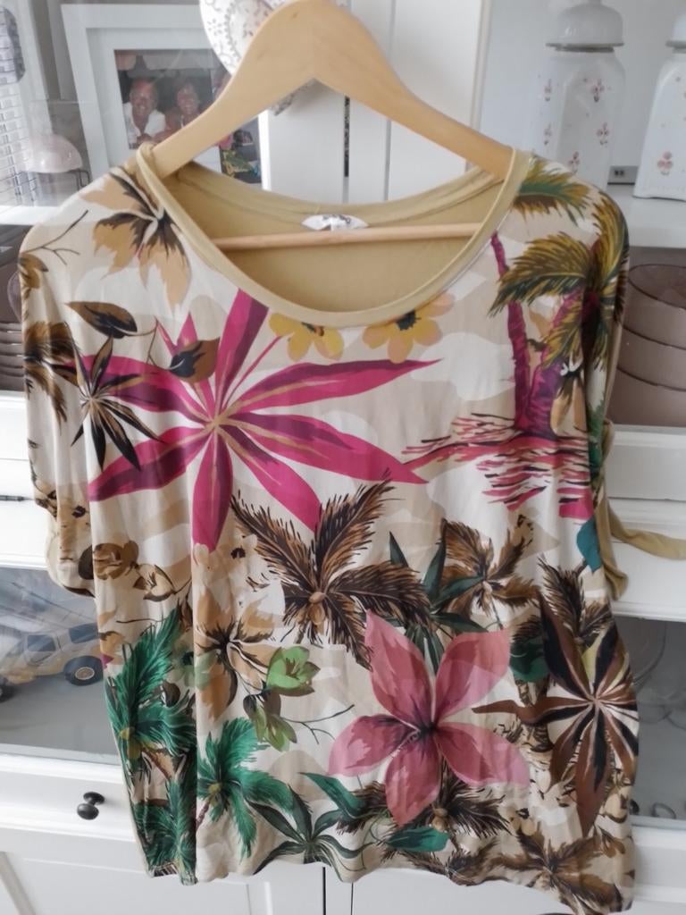 Desigual T-shirt Maat L met tropische print, Overige kleuren, Maat 42/44 (L), Ophalen of Verzenden, Korte mouw