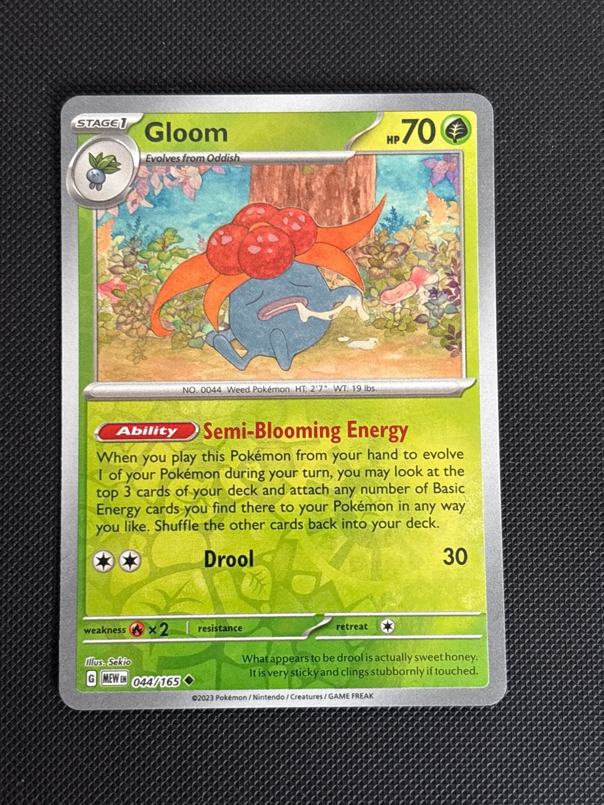 Gloom 044/165 Reverse Holo Pokemon Kaart, Ophalen of Verzenden, Zo goed als nieuw, Losse kaart, Foil