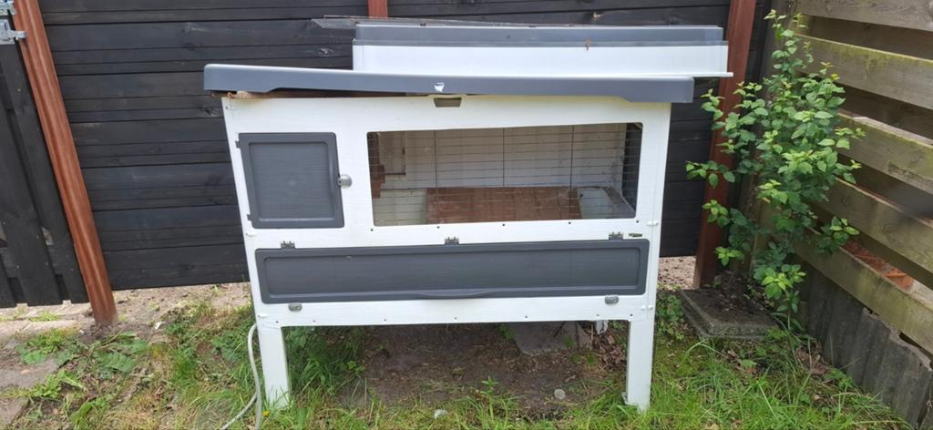 2 konijnenhokken, Dieren en Toebehoren, Knaagdieren en Konijnen | Hokken en Kooien, Ophalen of Verzenden, 110 cm of meer, Minder dan 60 cm