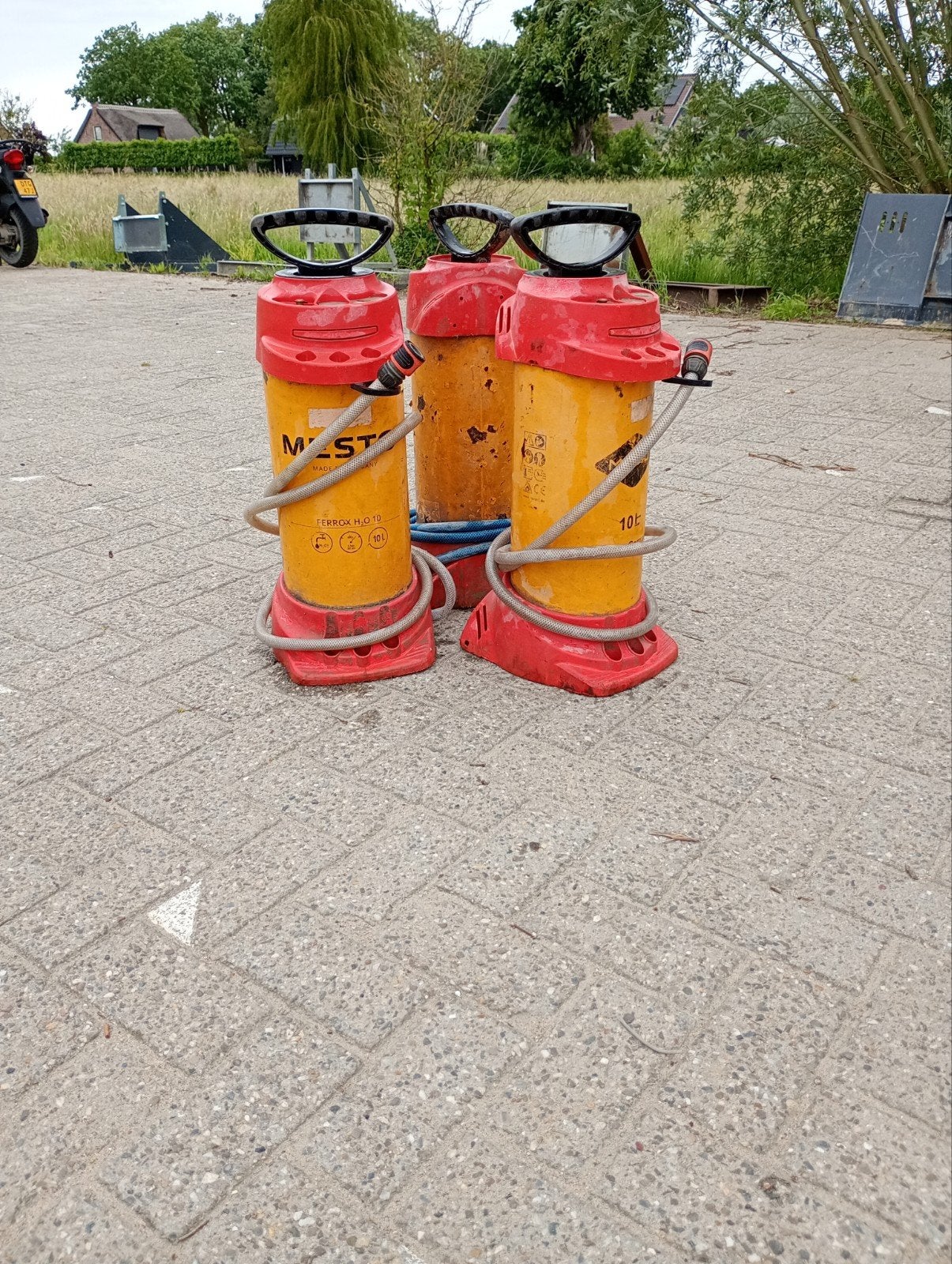 Drukvaten, Ophalen, Gebruikt, Minder dan 200 liter/min, Geluidgedempt