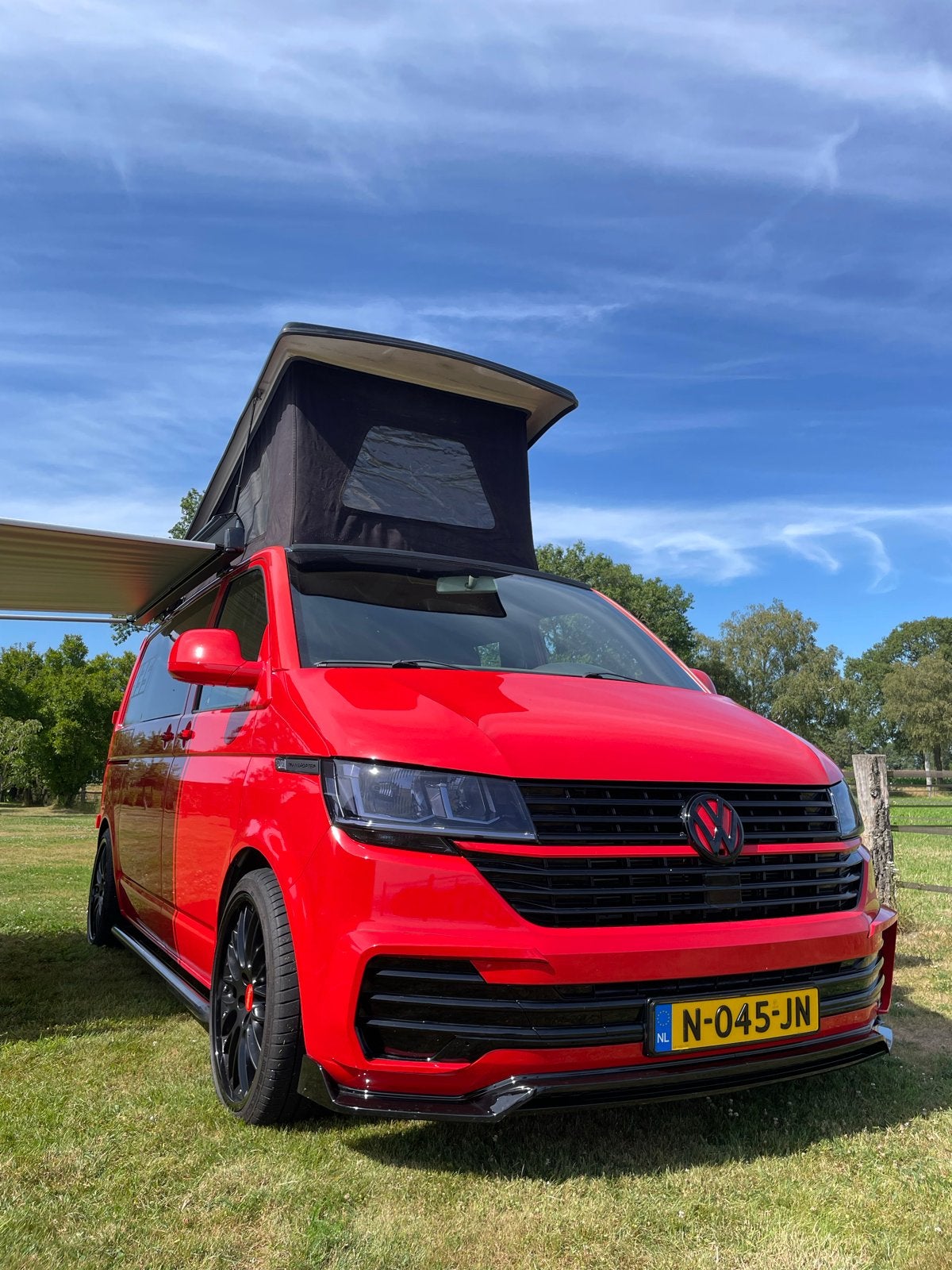 VW T5.1 Camper met T6.1 facelift, Hefdak, Buscamper of Camperbus, Volkswagen, Kluisje