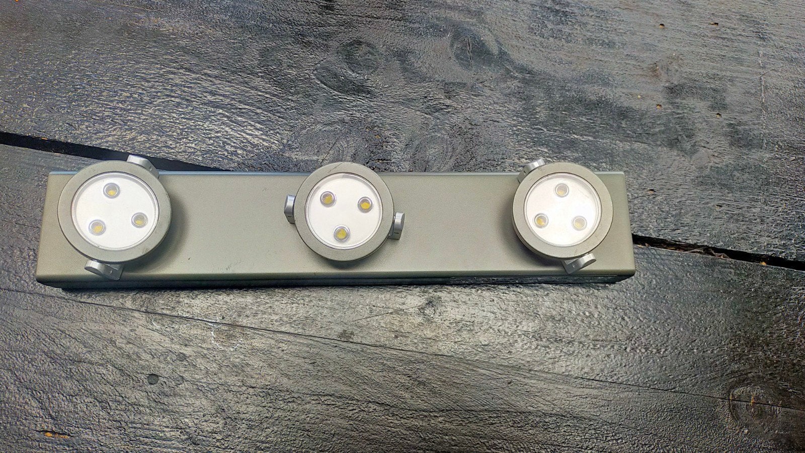LED Batterijlamp kast licht met 3 Spots - Grijs merk Livarno, Huis en Inrichting, Lampen | Overige, Ophalen of Verzenden, Zo goed als nieuw