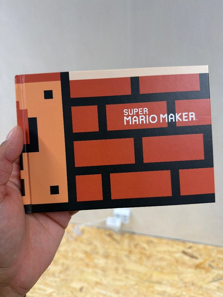 Super Mario Maker - hardcover artwork/level book, Ophalen of Verzenden, Zo goed als nieuw