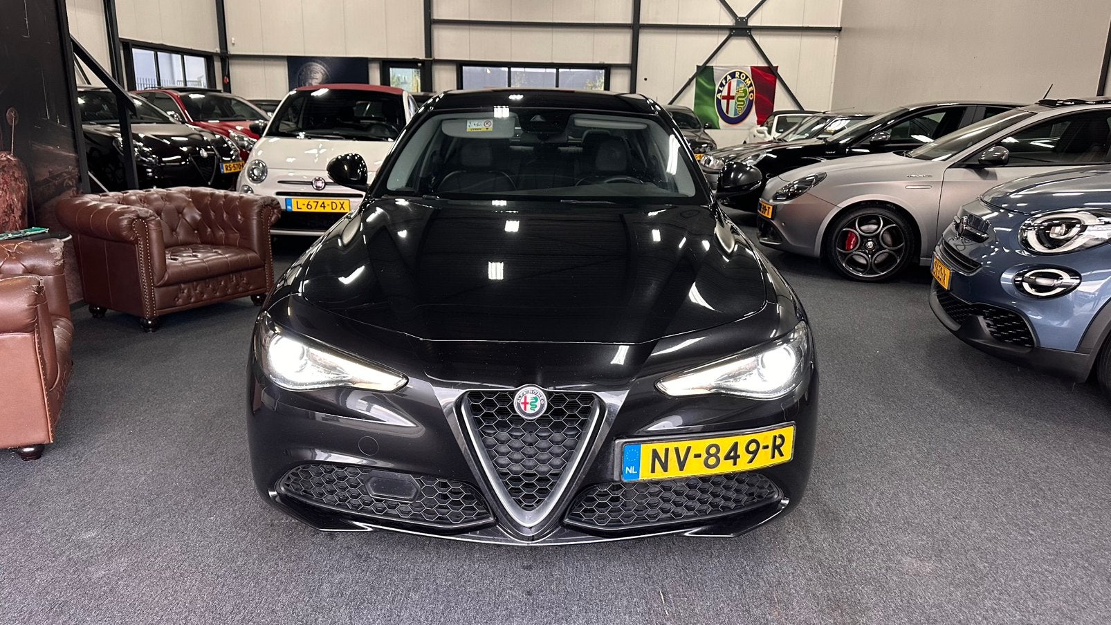 Alfa Romeo Giulia 2.2 JTD 150pk 2017 Zwart, Auto's, Achterwielaandrijving, 4 cilinders, Zwart, 1600 kg
