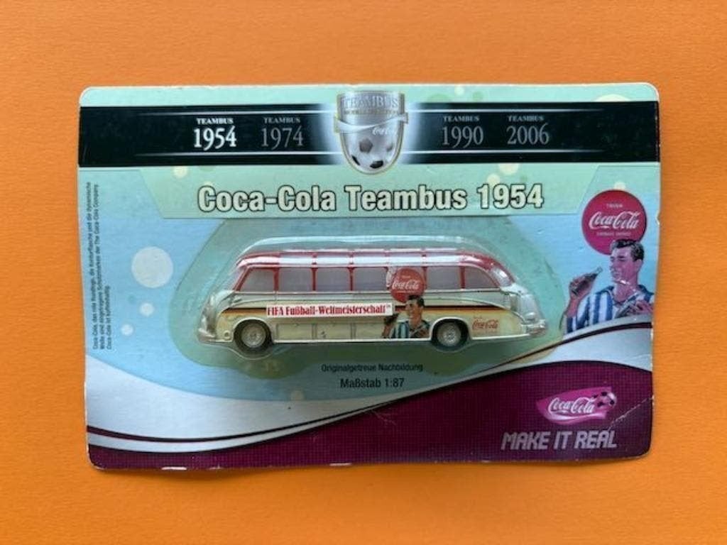 coca cola team bus 1954	1/87	H0, Ophalen of Verzenden, Nieuw, Bus of Vrachtwagen