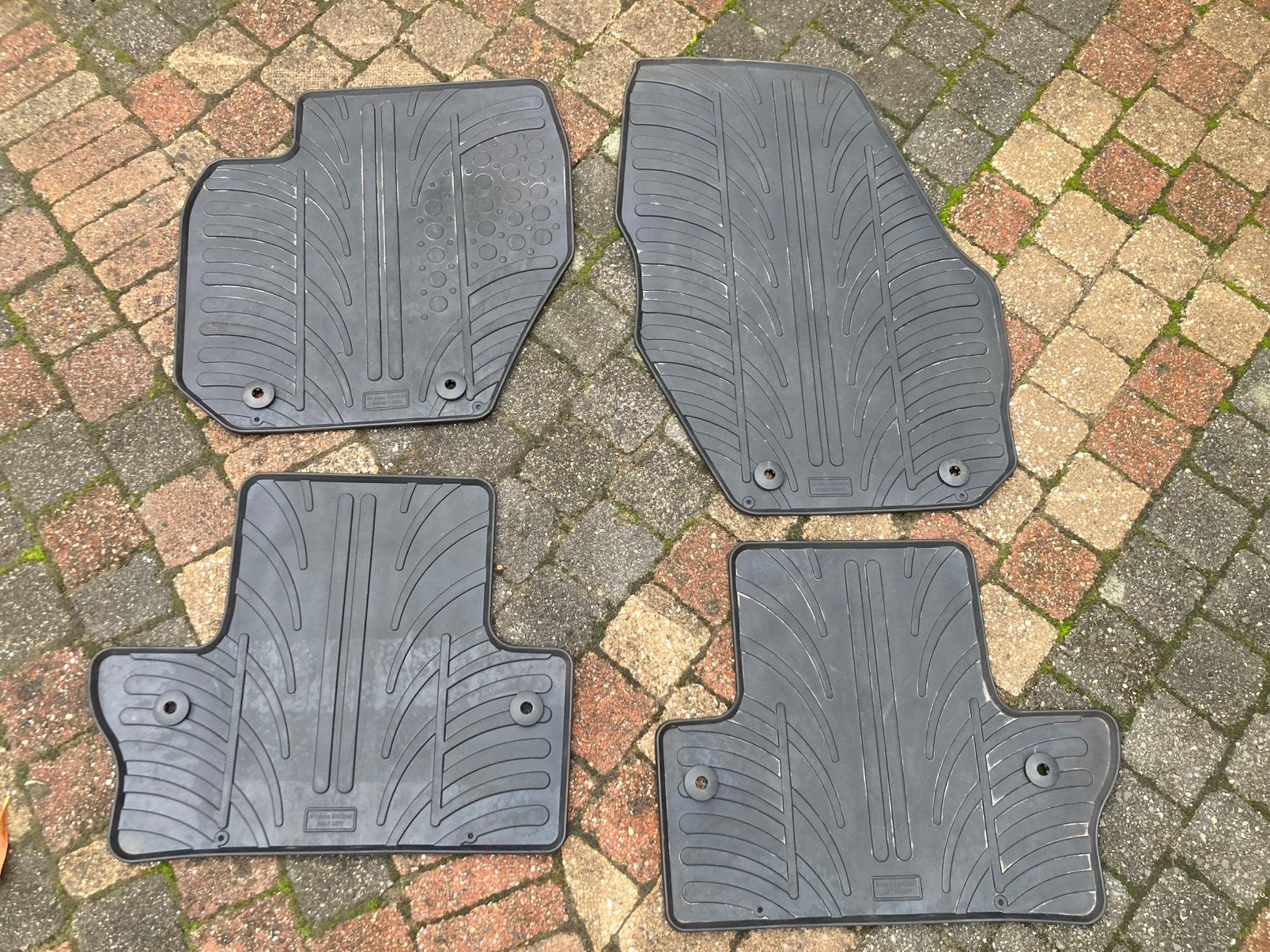 Rubberen matten Volvo V60/S60 2010-2018, Ophalen of Verzenden, Zo goed als nieuw