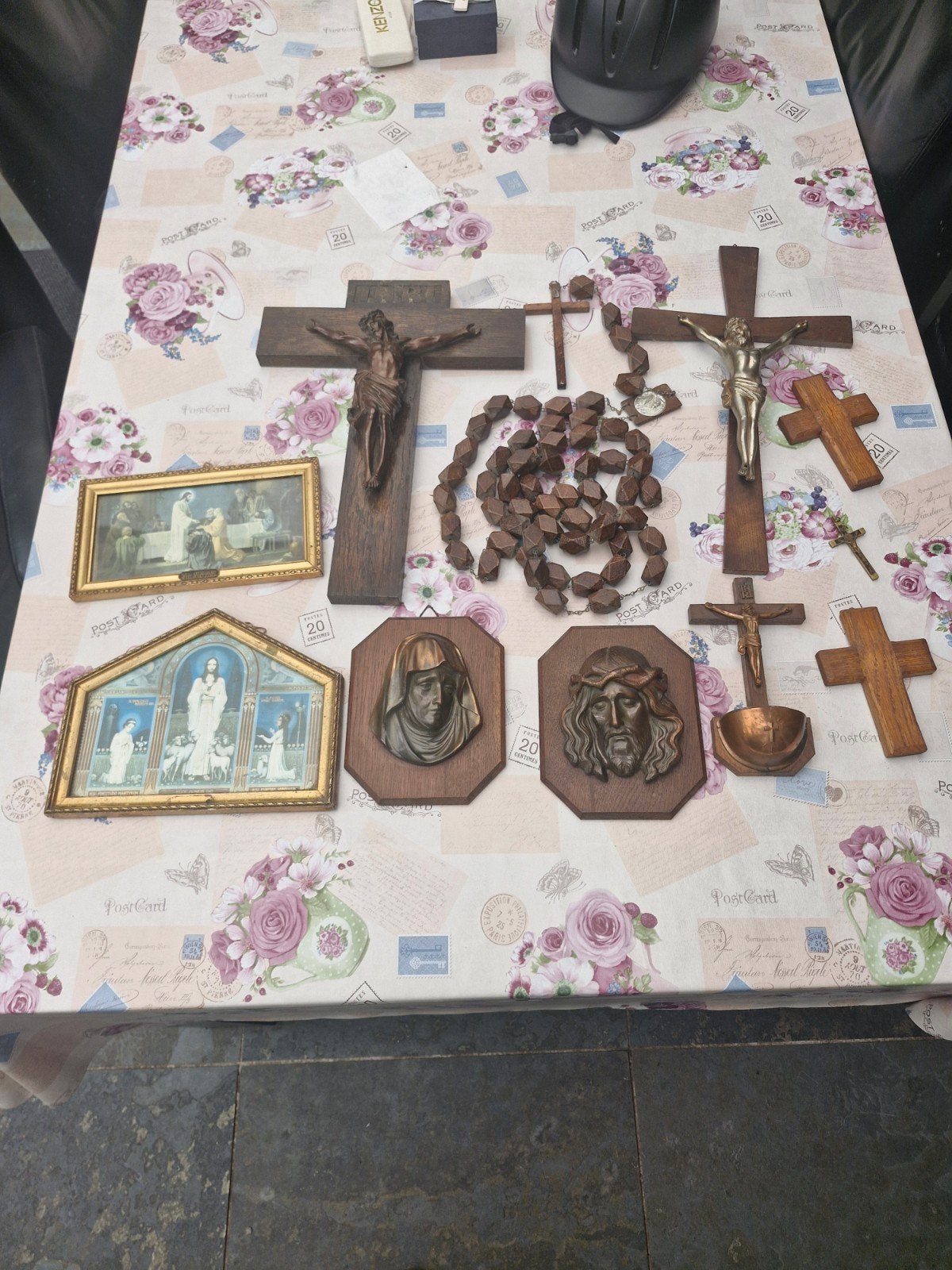Diverse religieuze spullen: kruizen, rozenkrans etc., Antiek en Kunst, Antiek | Religie, Ophalen