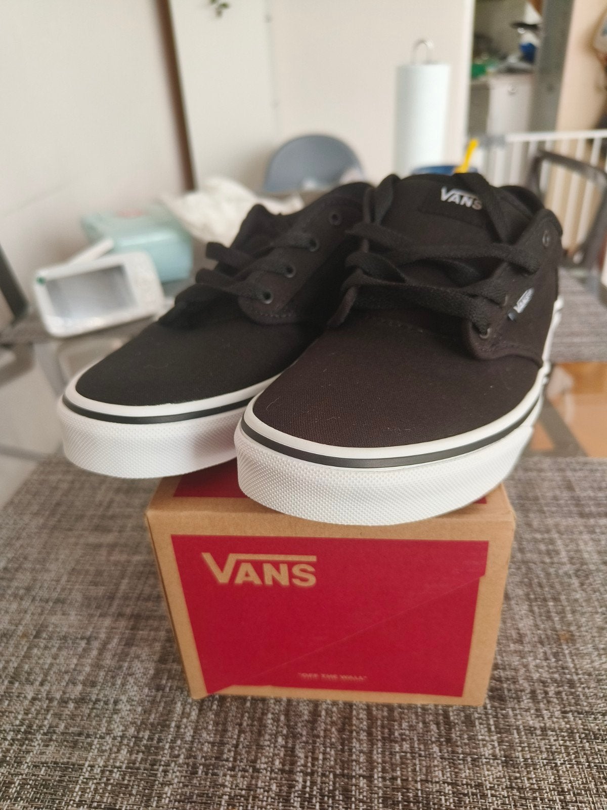 Vans 38 EU, Ophalen