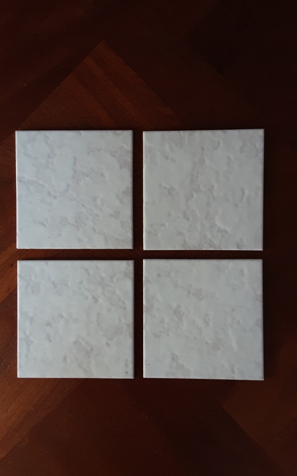25 Witte gewolkte tegels 15x15 cm uit 1970 - Nieuw, Nieuw, Minder dan 20 cm, Minder dan 5 m², Wandtegels