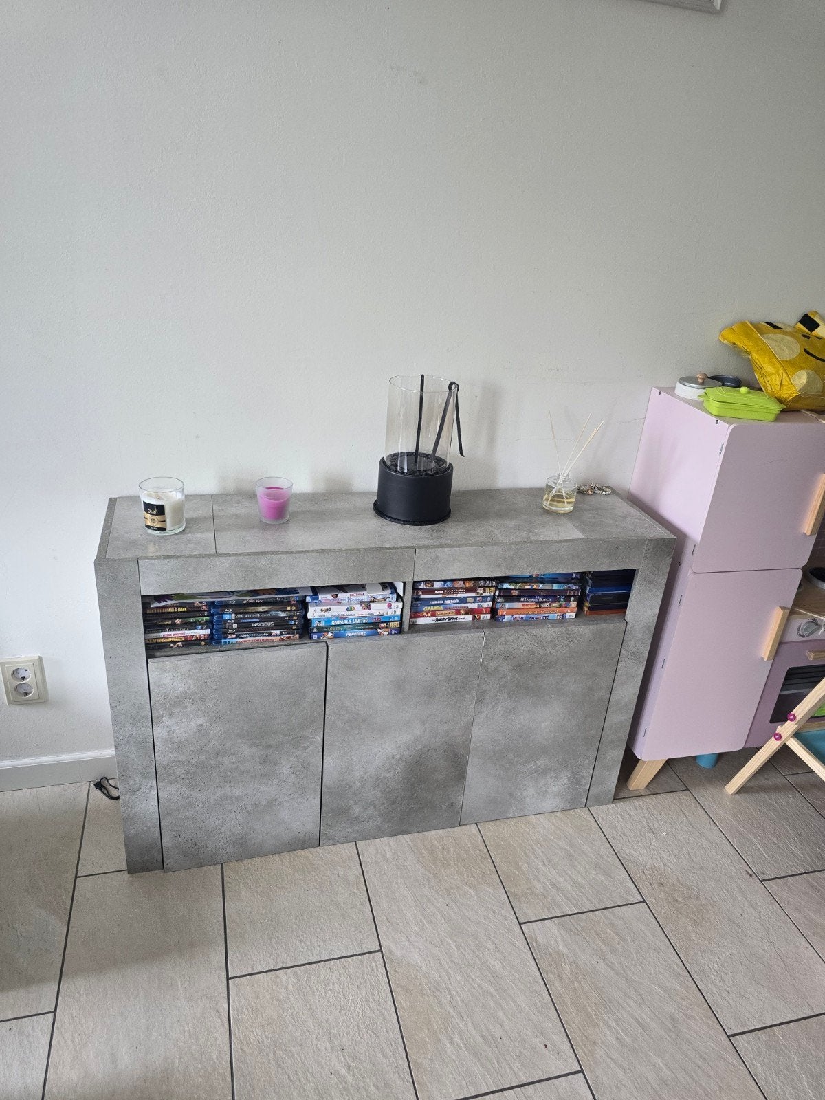 Tv kast salontafel en dressoir Tafeltje 1meter bij 50 cm

Tv, Huis en Inrichting, Kasten | Televisiemeubels, Ophalen of Verzenden