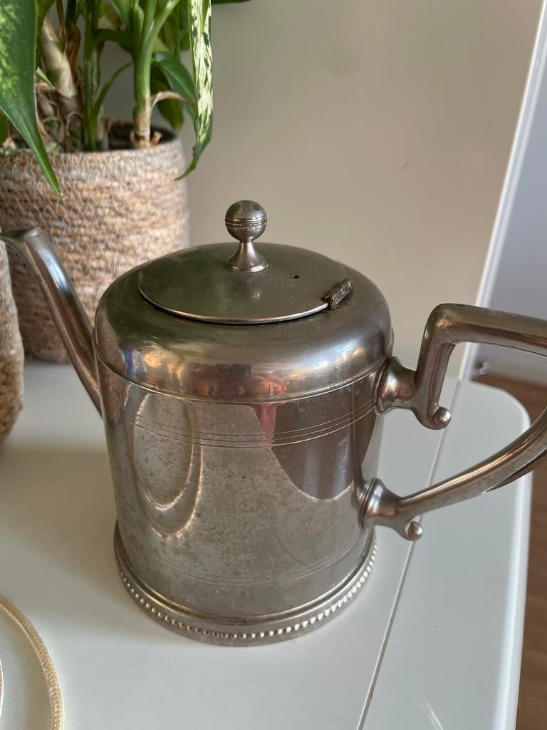 Tinnen theepot/koffiepot 1715 CK Tiel, Antiek en Kunst, Antiek | Tin, Ophalen of Verzenden