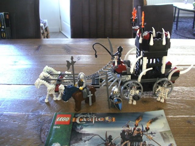 Lego Castle Knight's Kingdom 7092 Skeleton Prison Carriage, Lego, Ophalen of Verzenden, Zo goed als nieuw, Castle