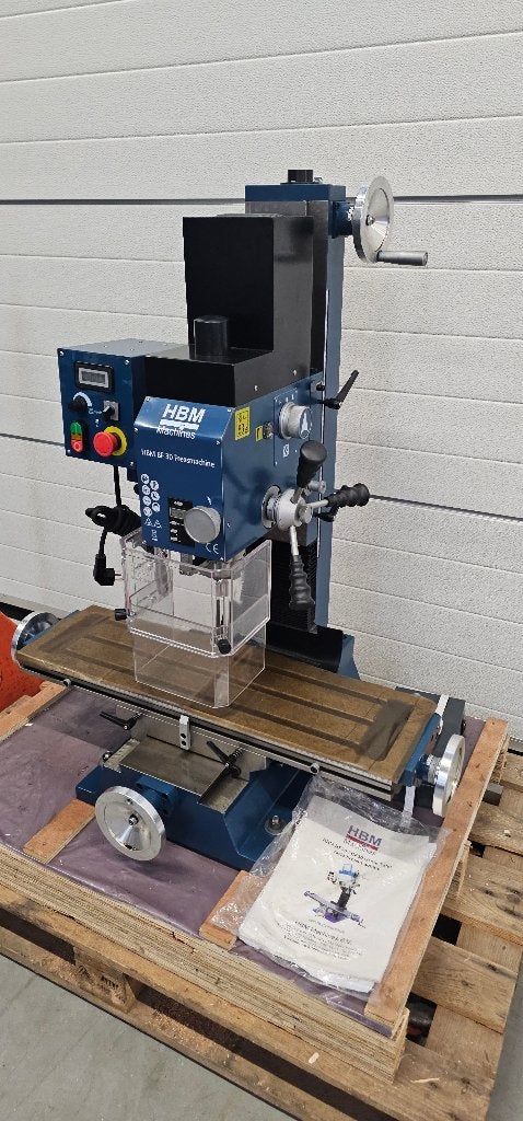 HBM BF 30 Freesmachine met Grote Tafel - 230 Volt - 1100 W., Ophalen of Verzenden, Zo goed als nieuw, Elektrisch, Overige soorten