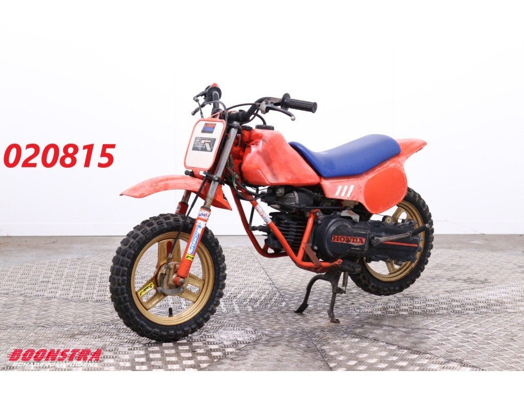 Honda QR50 (bj 1995), Fietsen en Brommers, Brommers | Oldtimers, Overige merken, Dopplerlaan 4
9207HC  DRACHTEN, NL, Boonstra Schadevoertuigen