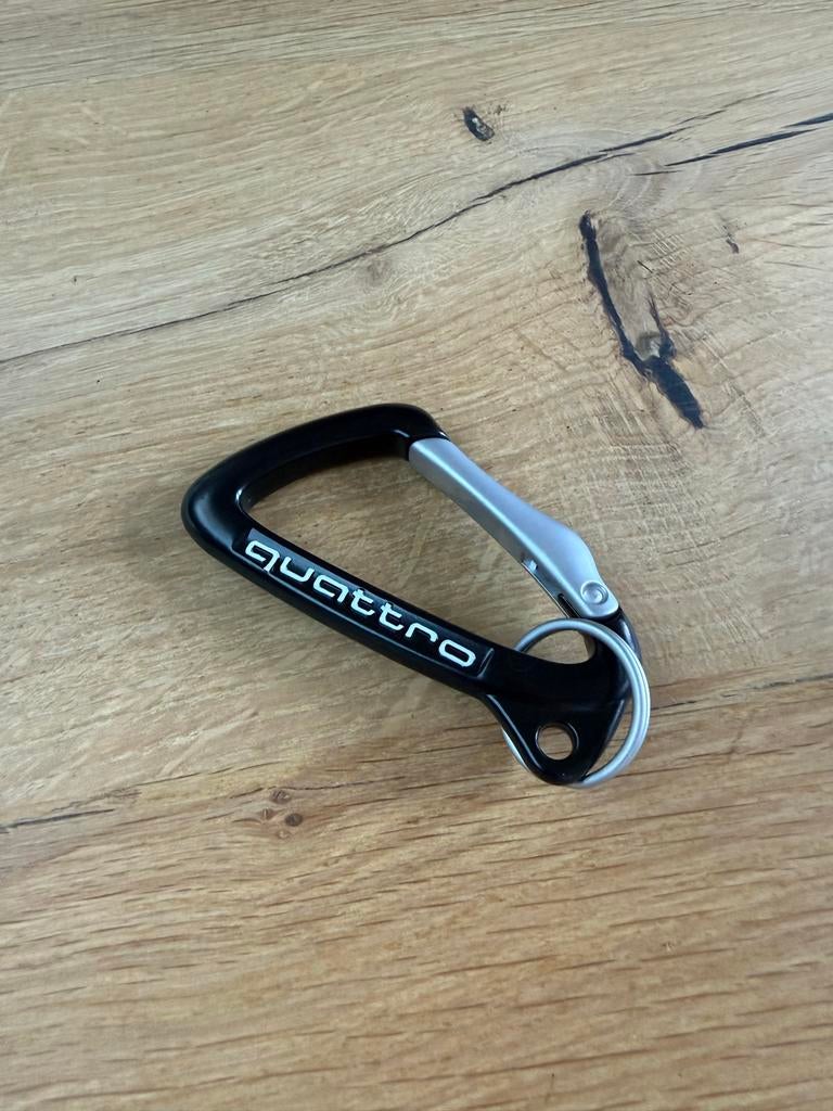 Audi Quattro Sleutelhanger Karabijnhaak, Verzamelen, Ophalen of Verzenden, Nieuw