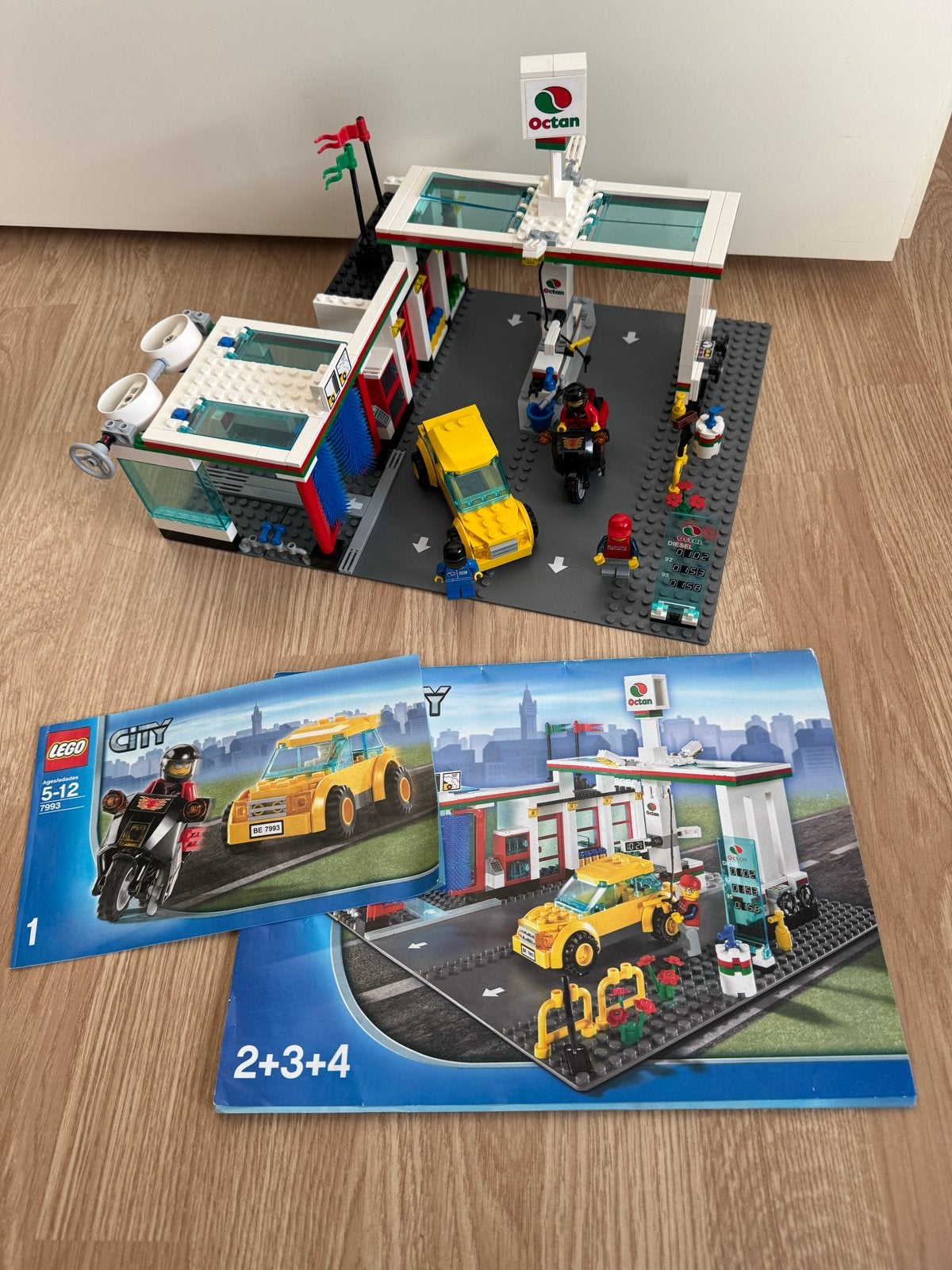 Lego City 7993 Service Station met Carwash en Figuren, Ophalen of Verzenden, Gebruikt
