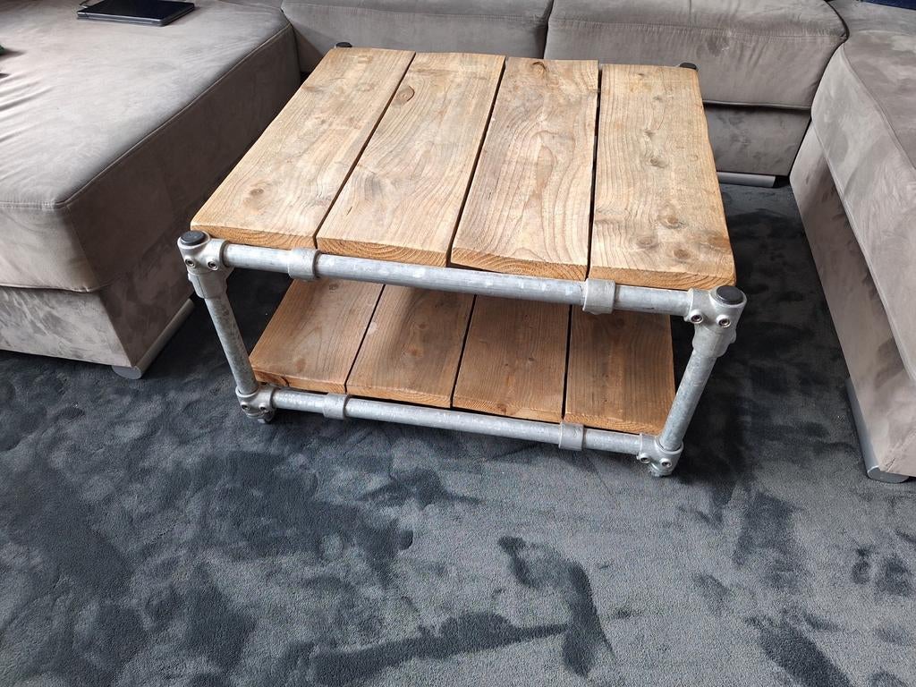 Industriële steigerhouten tafel met steigerbuizen van Jorg, Gebruikt, 50 tot 100 cm, Vierkant, 50 tot 100 cm