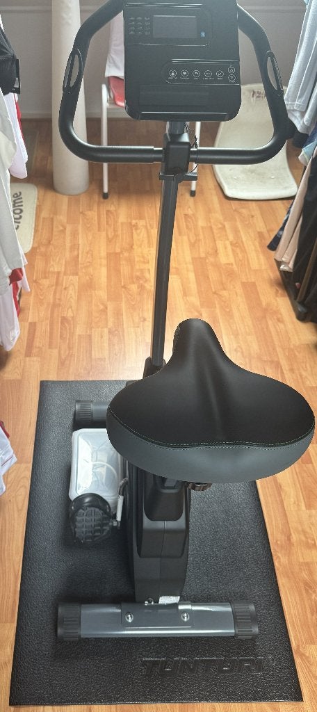 Tunturi Cardio Fit E35 hometrainer met Tunturi beschermmat, Sport en Fitness, Ophalen, Zo goed als nieuw, Hometrainer
