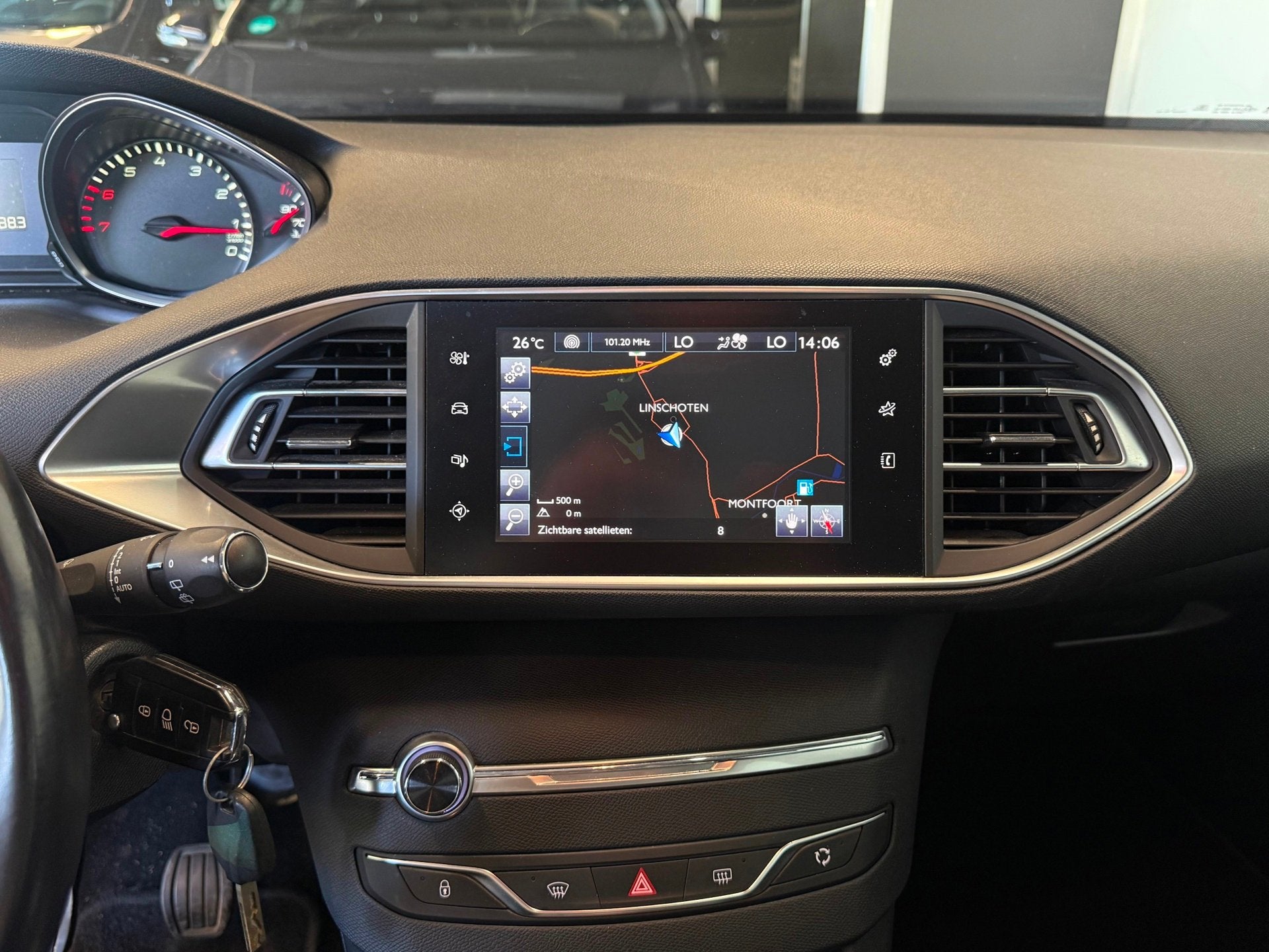 Foto 15 van Peugeot 308 1.2 VTi Active 2014 Blauw ECC/PDC/LMV/109DKM NAP