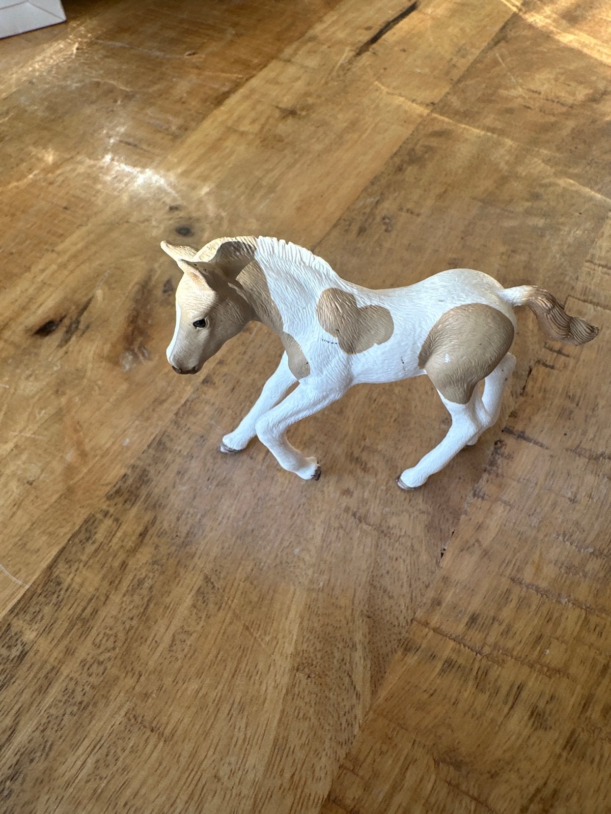Schleich veulen paard bruin wit gevlekt, Ophalen of Verzenden, Gebruikt