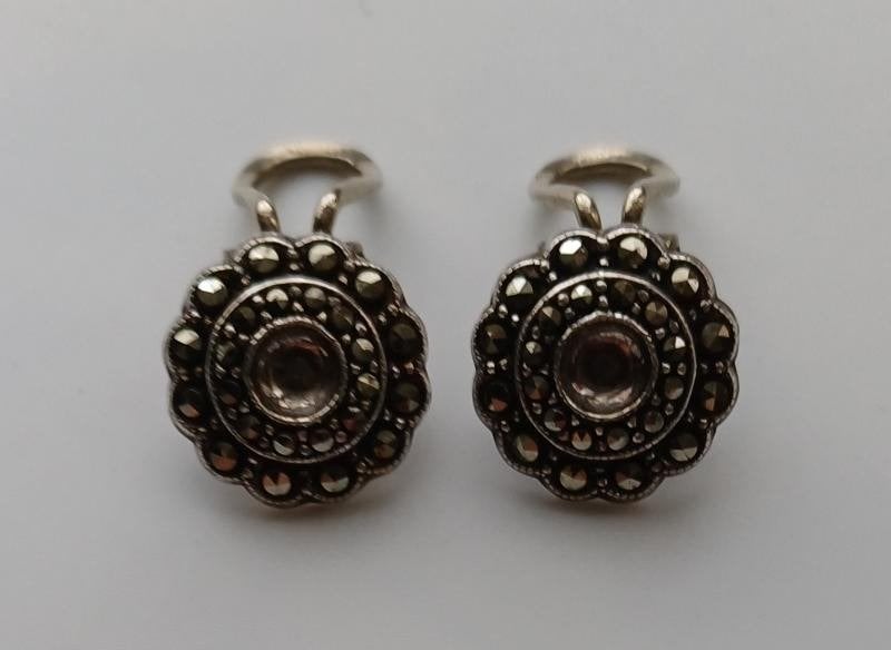 Antiek zilveren zeeuwse knop/knoop oorbellen, Gebruikt, Ophalen of Verzenden, Knopjes of Stekers, Zilver