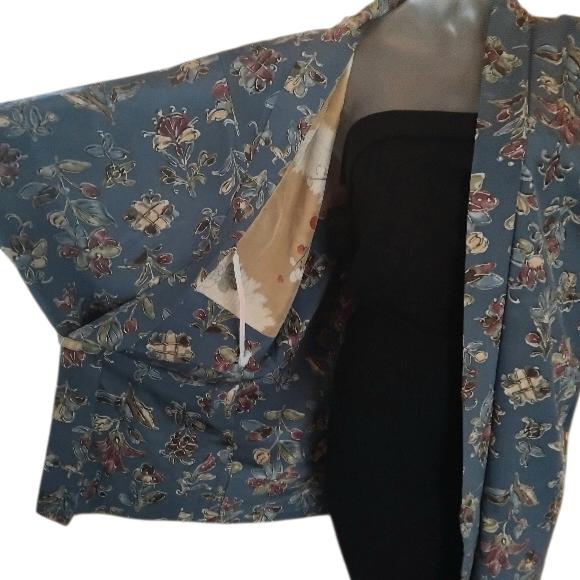 Japanse zijden haori rook-blauw abstracte blad/bloem kimono, Verzenden, Dames