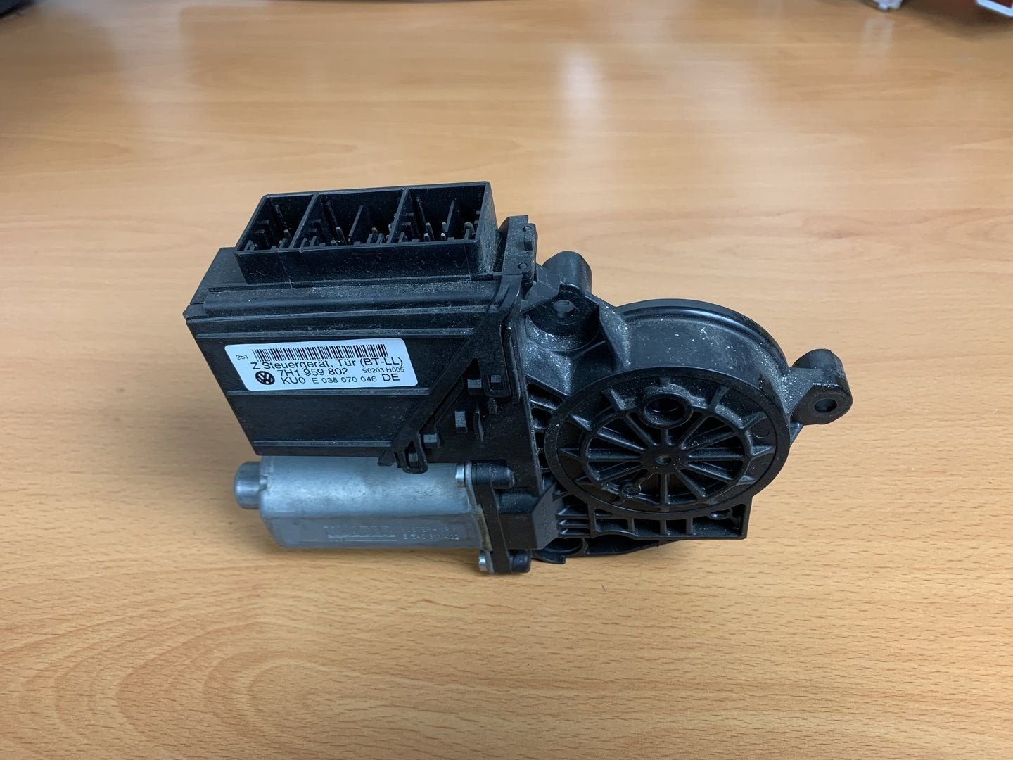 raammotor Rechts vw transporter T5 7H1959802 2004 tot 2010, Auto-onderdelen, Gebruikt, -, Volkswagen, -