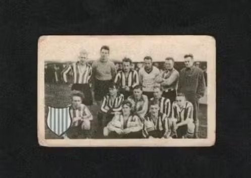 Voetbalplaatje BMT Den Haag 1930/1931 (319)., Ophalen of Verzenden, Zo goed als nieuw