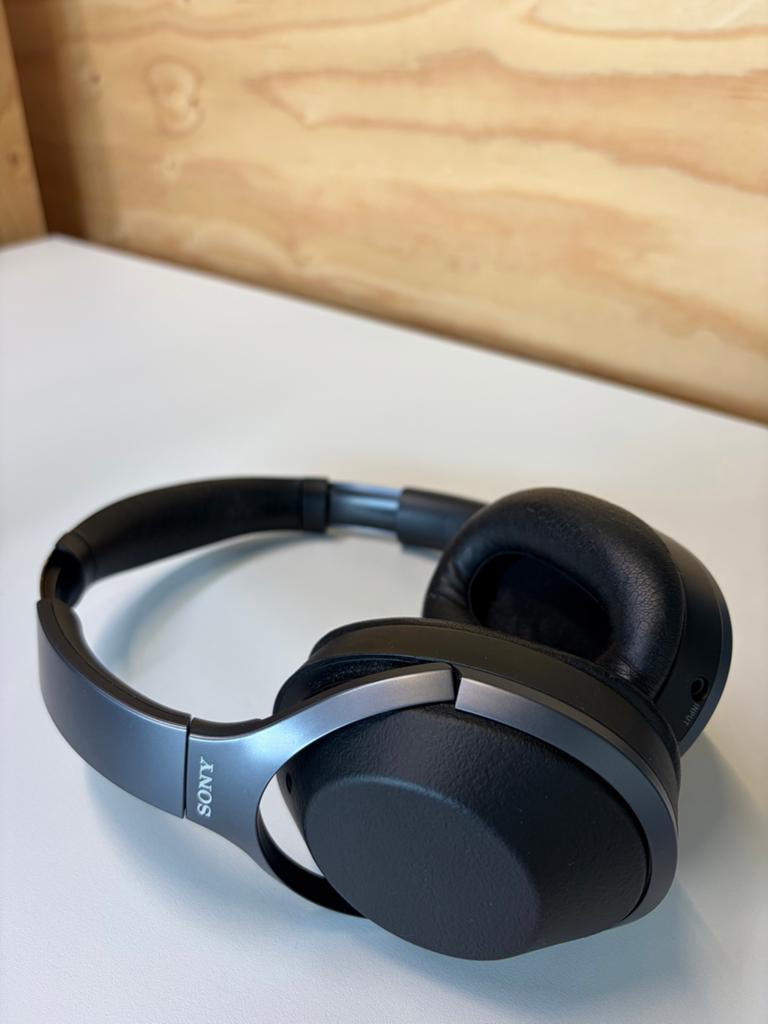 Sony WH-1000XM2 Draadloze Noise-Cancelling Hoofdtelefoon, Ophalen, Draadloos, Zo goed als nieuw, Zwart