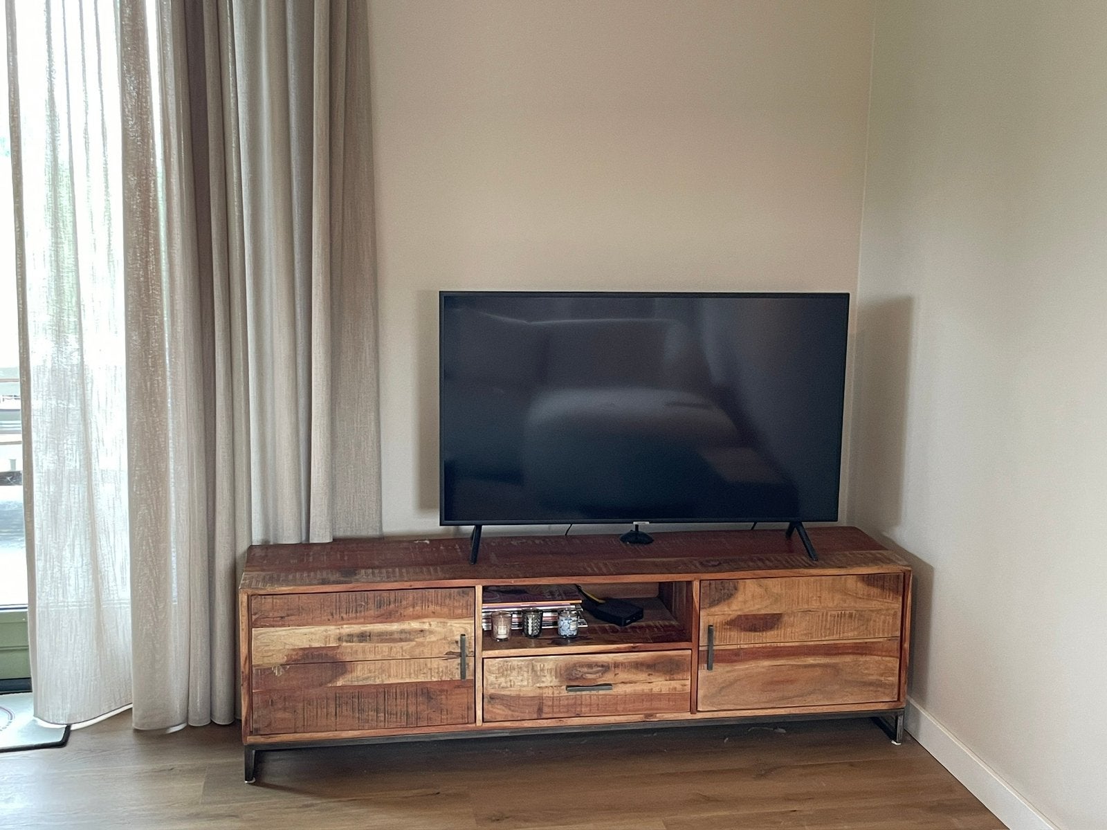 Houten tv-meubel industriële stijl 175cm - zo goed als nieuw, Ophalen, 150 tot 200 cm, Zo goed als nieuw, Minder dan 100 cm