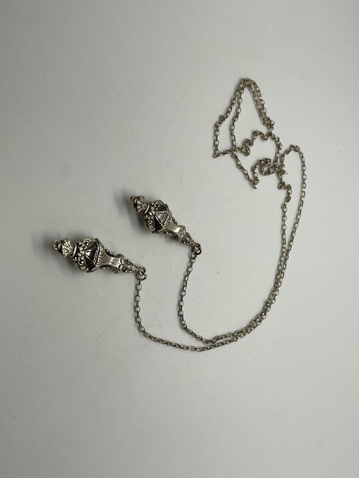 F103 Prachtige zilveren jasseron ketting met breipendoppen, Sieraden, Tassen en Uiterlijk, Ophalen of Verzenden, Zilver, Ketting