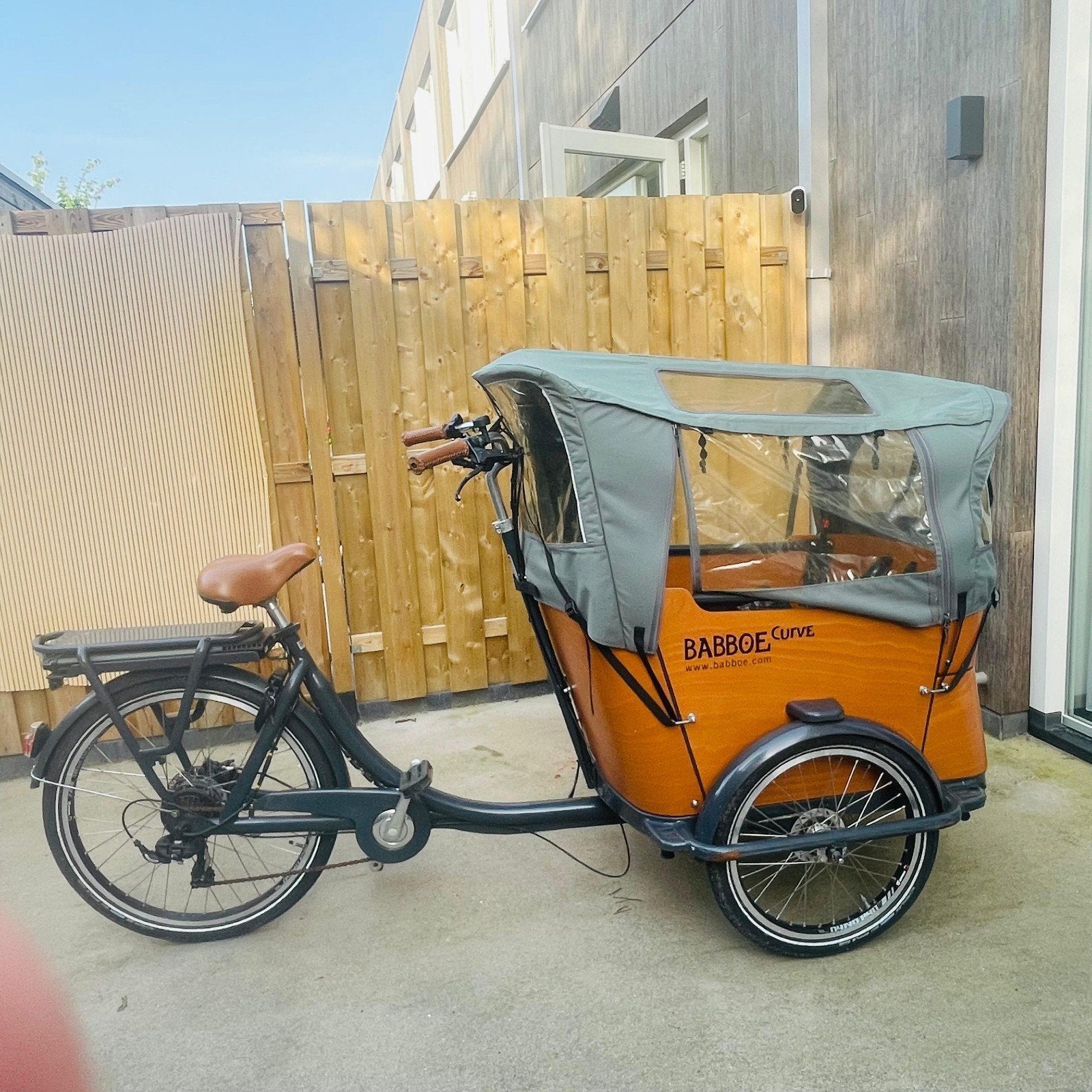 Babboe Curve Bakfiets met Huif - Zo goed als nieuw, Fietsen en Brommers, Fietsen | Bakfietsen, Ophalen of Verzenden, Zo goed als nieuw