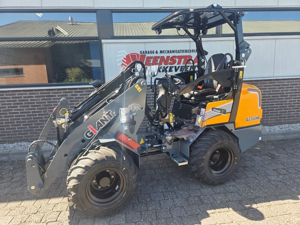 Giant G2300HD black - alle types op voorraad-, Zakelijke goederen, Ophalen of Verzenden, Wiellader of Shovel