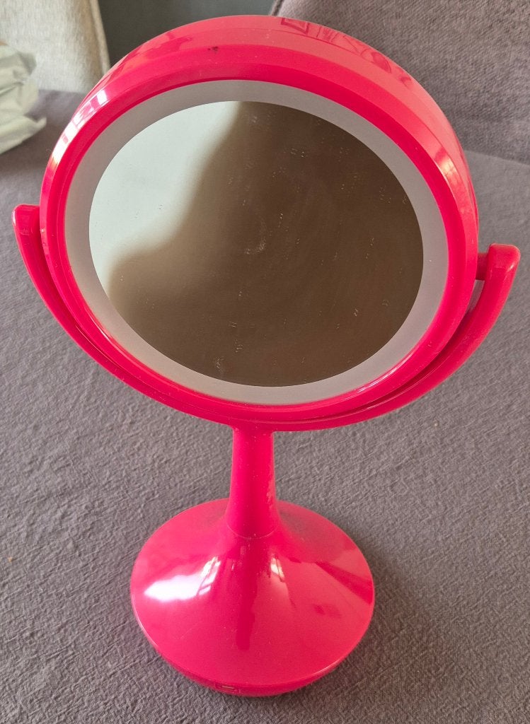 Leuk roze make up spiegeltje met verlichting zgan, Minder dan 50 cm, Rond, Ophalen of Verzenden, Zo goed als nieuw