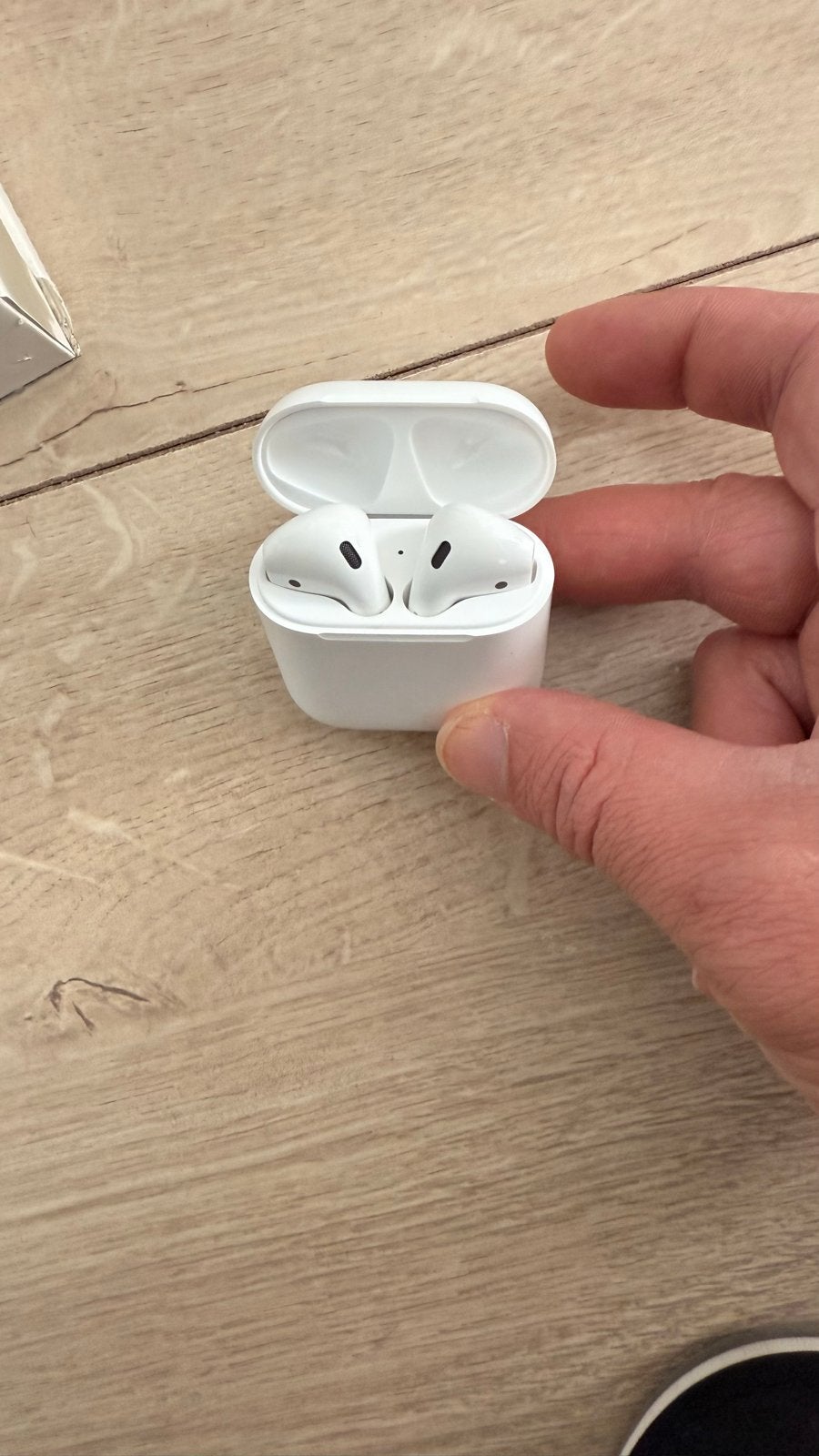 Apple AirPods met oplaadcase (2e generatie)