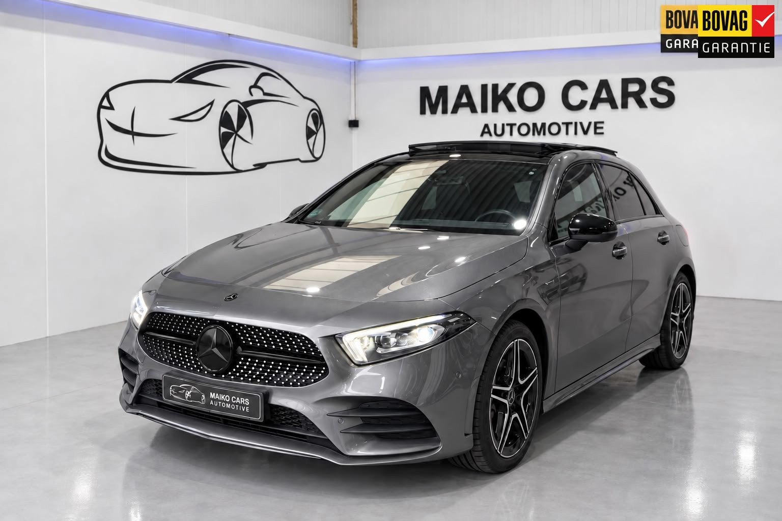 Mercedes-Benz A-klasse 250 e AMG Limited|PANO|Black Edition, Auto's, Dealer onderhouden, Gebruikt, Zwart, Bedrijf