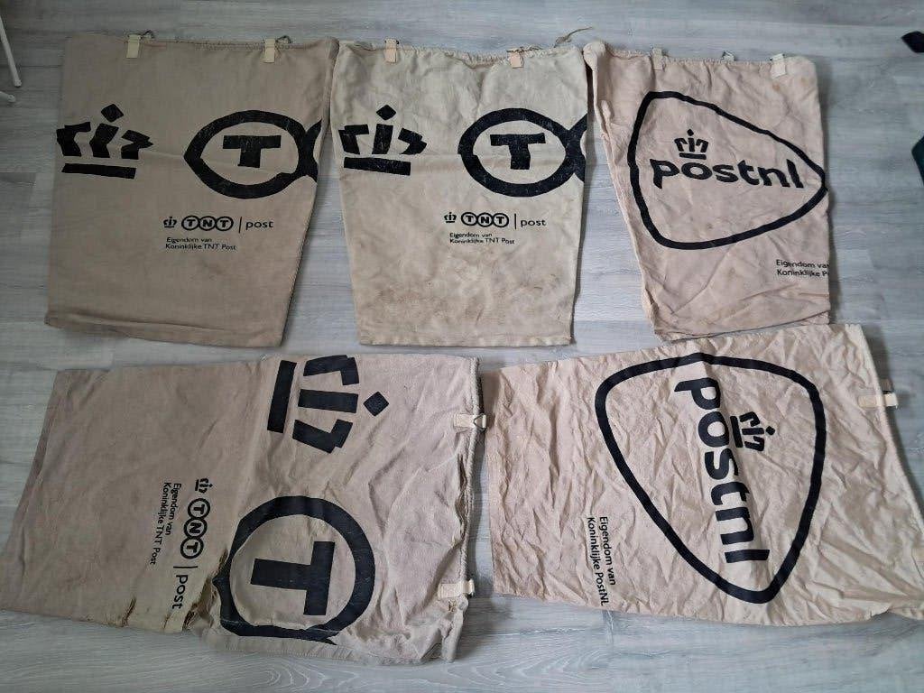 5x Postzakken 2x postNL en 3x TNT zakken, Ophalen of Verzenden, Huis en Inrichting