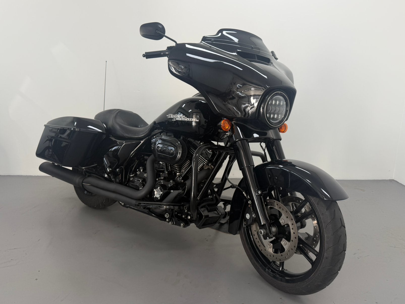 Harley-Davidson Street Glide 103 Black Edition FLHXS Bluet, 2 cilinders, Occasion, Chopper, Bedrijf