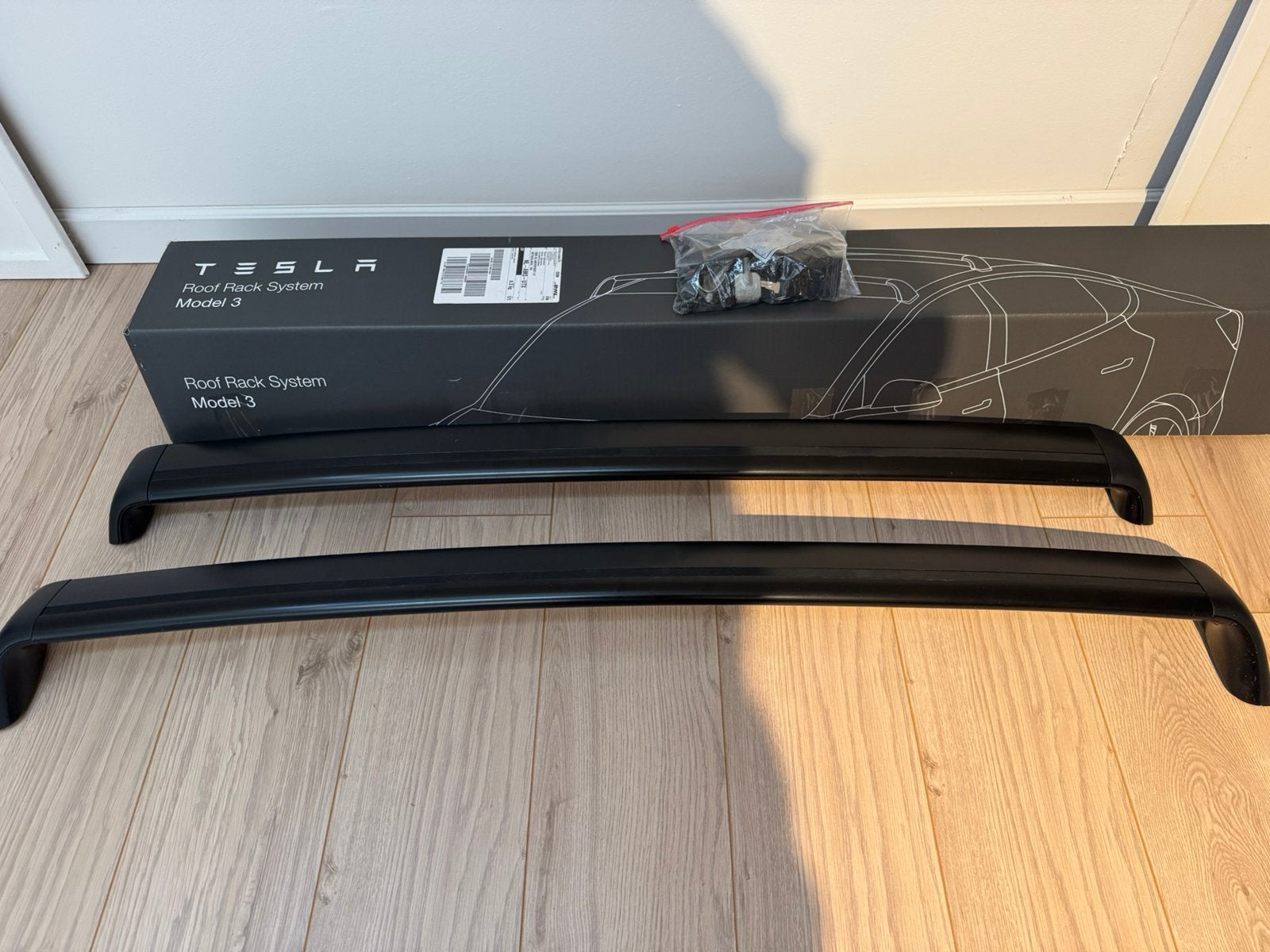 Originele Tesla Model 3 Dakdragers, Auto diversen, Dakdragers, Ophalen of Verzenden, Zo goed als nieuw